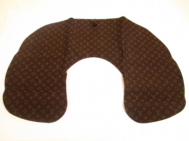 LOUIS VUITTON Nylon Brown Sleep Mask Pillow Set Travel Accessories #4917 - Authentic Brand Shop ...