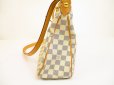 Photo4: LOUIS VUITTON Azur Leather White Messenger&Cross-body Bag Siracusa MM #6023