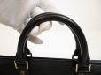 Photo7: LOUIS VUITTON Epi Leather Black Hand Bag Purse Sac Triangle #6059
