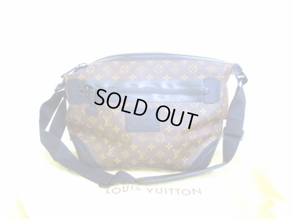 Photo1: LOUIS VUITTON Monogram Brown Waterproof Crossbody Bag Messenger #6776