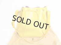 LOUIS VUITTON Epi Yellow Leather Shoulder Bag Purse Petit Noe #8668
