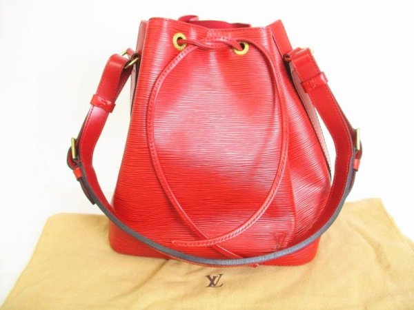 Photo1: LOUIS VUITTON Epi Red Leather Shoulder Bag Purse Petit Noe #8975