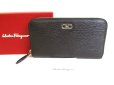 Photo1: Salvatore Ferragamo Gancini Black Leather Round Zip Wallet #9376 (1)