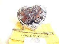 LOUIS VUITTON Monogram Mirror Silver Leather Heart Coin Case Purse #9383