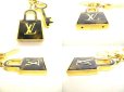 Photo2: LOUIS VUITTON Gold Plated Key Holder Bag Charm Porte Cles Confidence #9386 (2)