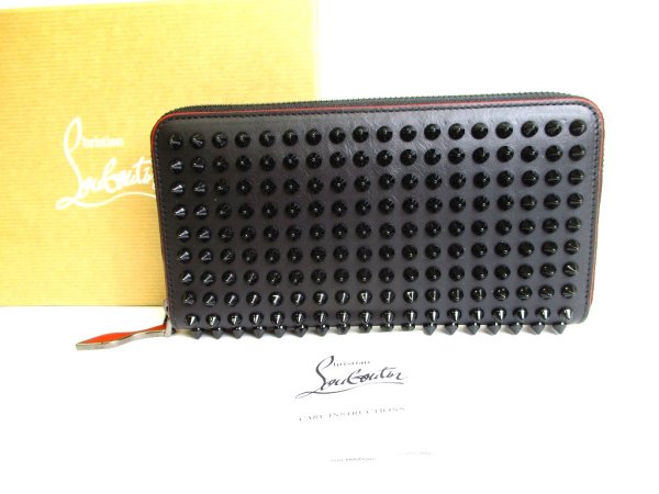 Photo1: Christian Louboutin Panettone Black Leather Spikes Round Zip Wallet #9456