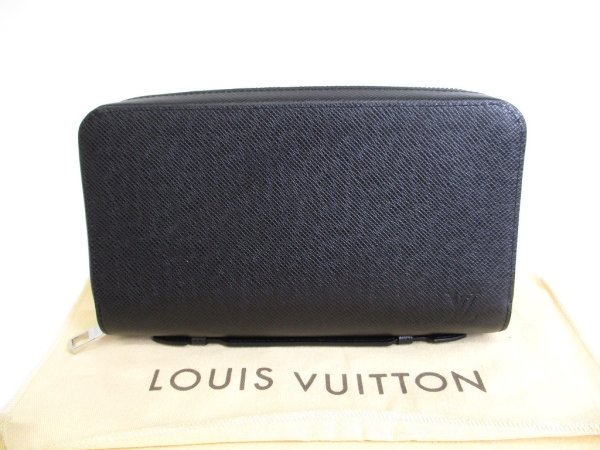 Photo1: LOUIS VUITTON Taiga Black Leather Zippey XL Wallet Clutch Bag #9837