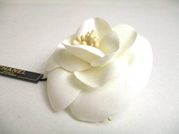 Photo2: CHANEL Camelia White Canvas Corsage Brooch #a432