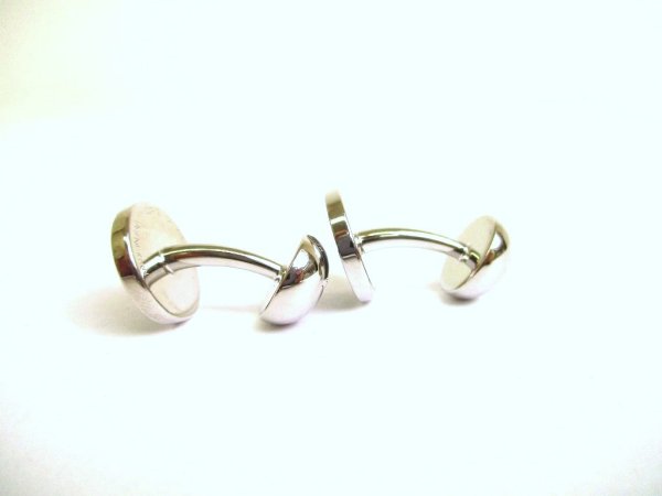 Photo2: LOUIS VUITTON Silver Metal Black Enamel LV Award Cufflinks #a809