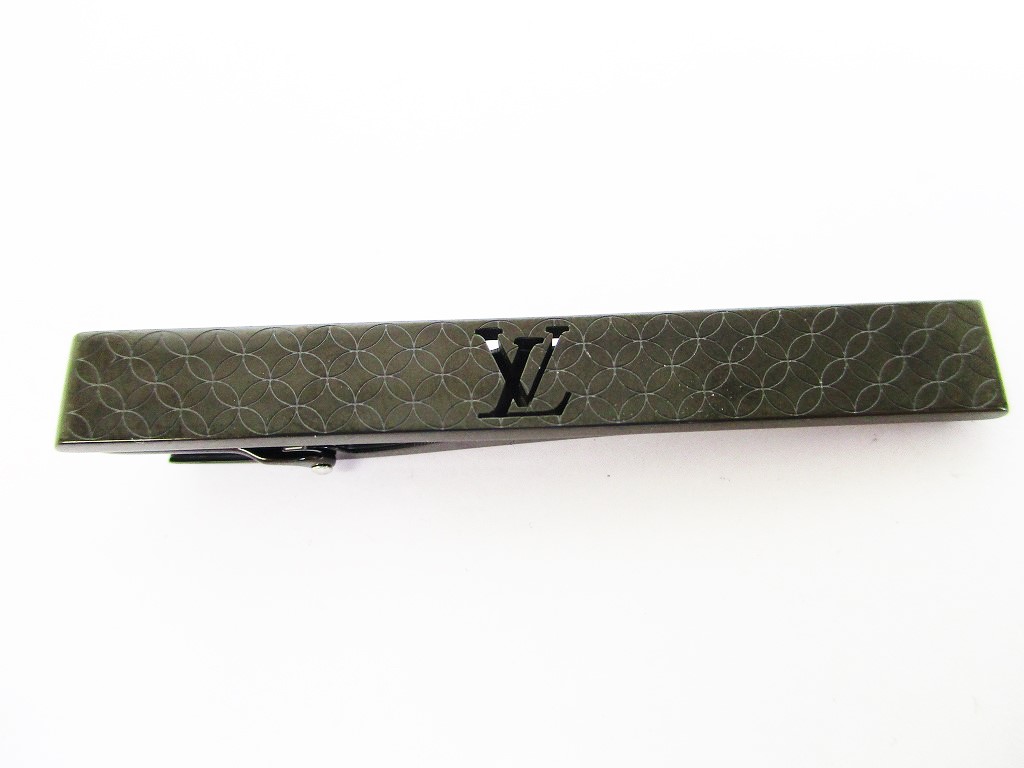 Louis Vuitton Champs Elysees Cufflinks & Tie Clip W/ Leather Pouch