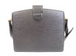 Photo2: LOUIS VUITTON Epi Leather Black Messenger&Cross-body Bag Capucines #4065