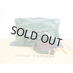 Photo: LOUIS VUITTON 2010 Limited Patent Leather Green Cross-body Bag Buzasu #5345