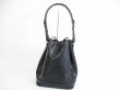 Photo2: LOUIS VUITTON Epi Leather Black Shoulder Bag Purse Noe #5490