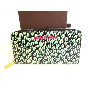 Photo: LOUIS VUITTON Vernis Blue Leopard Patent Leather Round Zip Zippy Wallet #9314