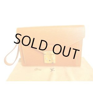 Photo: LOUIS VUITTON Epi Light Brown Leather Clutch Bag Sellier Dragonne #9323