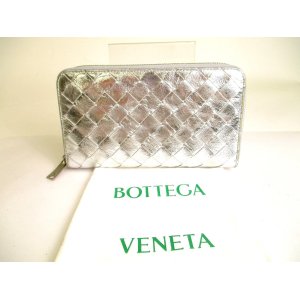 Photo: BOTTEGA VENETA Intrecciato Silver Patent Leather Round Zip Wallet Purse #a224