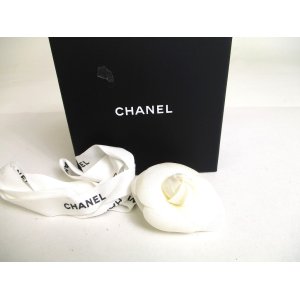 Photo: CHANEL Camelia White Canvas Small Corsage Brooch #a445