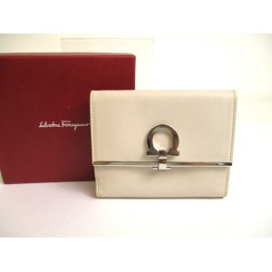 Photo: Salvatore Ferragamo Gancini Light Beige Leather Silver H/W Bifold Wallet #a701