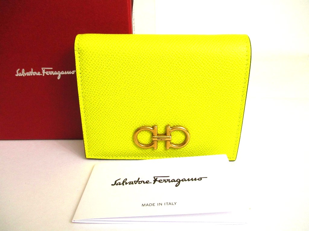 Photo1: Salvatore Ferragamo Gancini Yellow Leather Gold H/W Bifold Wallet #9407