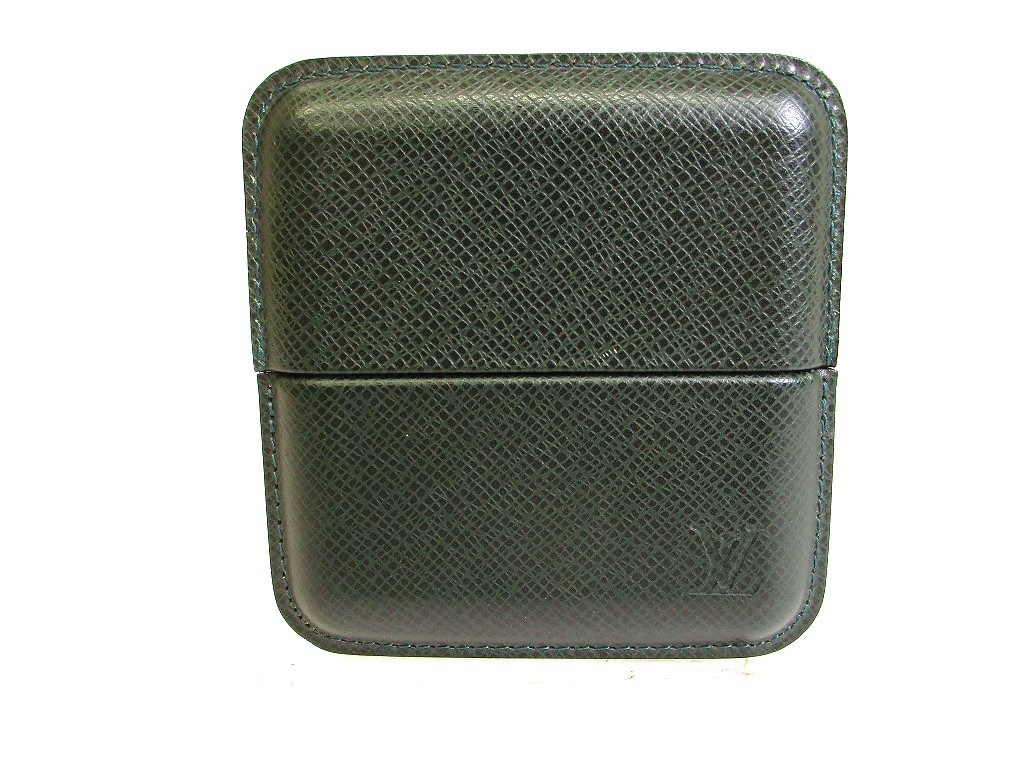 Photo1: LOUIS VUITTON Episea Taiga Leather Cigarette Case #9562