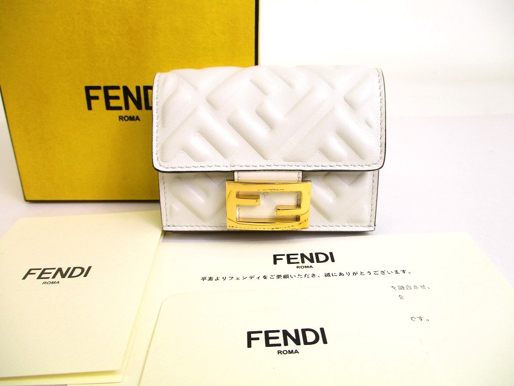 Photo1: FENDI White Leather Baguette Micro Trifold Wallet Compact Wallet #9932