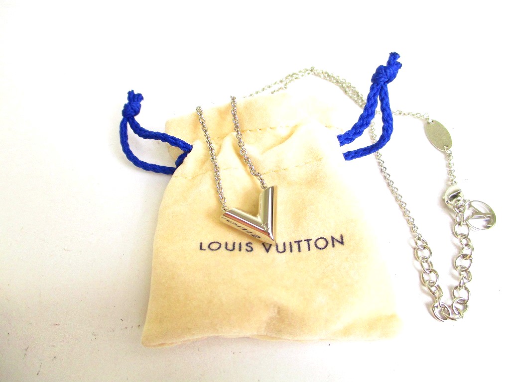 Photo1: LOUIS VUITTON Silver Plated Essential V Chain Necklace #a158