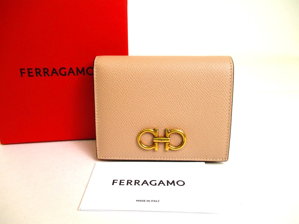 Photo1: Salvatore Ferragamo Gancini Beige Leather Gold H/W Bifold Wallet #a194
