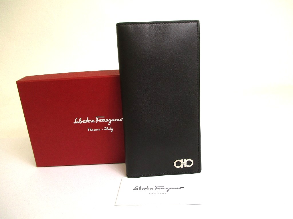 Photo1: Salvatore Ferragamo Gancini Black Leather Flap Bill Wallet #a749