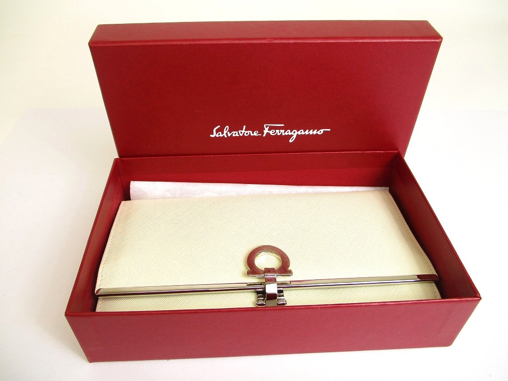 Photo12: Salvatore Ferragamo Gancini Pearl White Leather Flap Long Wallet #a891